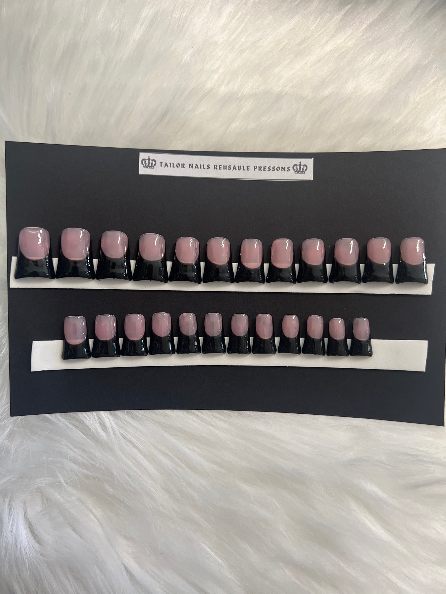 French Tip Duckies (Short length) 24 piece set (chose black or white) PRESSON FINGER NAILS